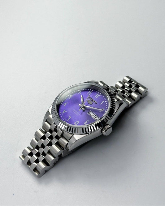 Seiko 5 Arabic dial daydate - purple